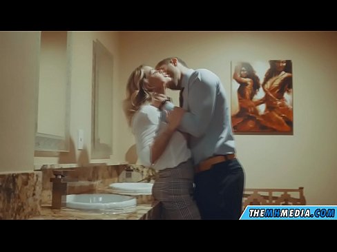 ❤️ وقتی یک بلوند بی تنه شما را در یک دستشویی عمومی اغوا می کند ️ فیلم پورنو در fa.xxx-wow-net.ru
